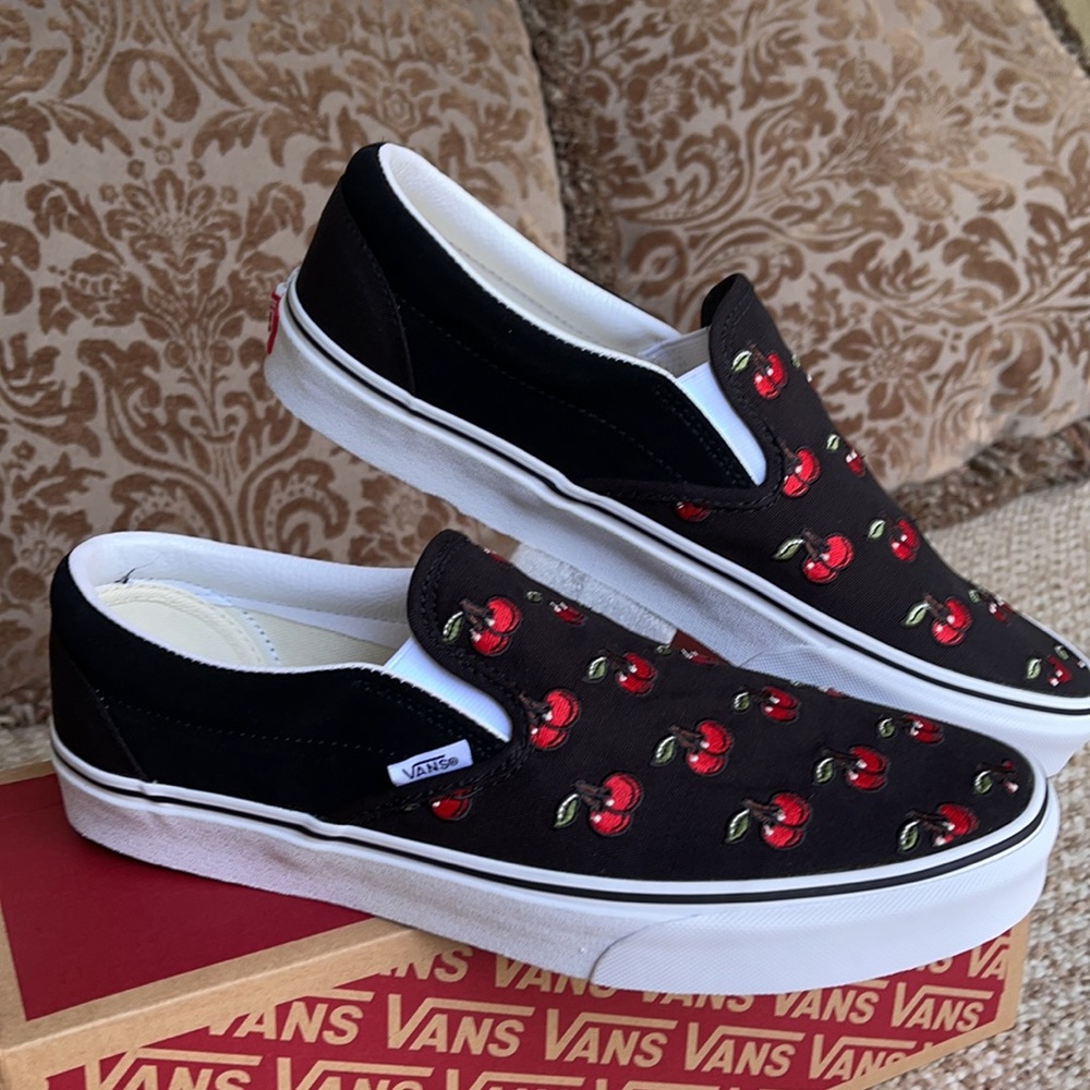 Vans Classic Slip On Cherries Black WMNS - Picture 7 of 16